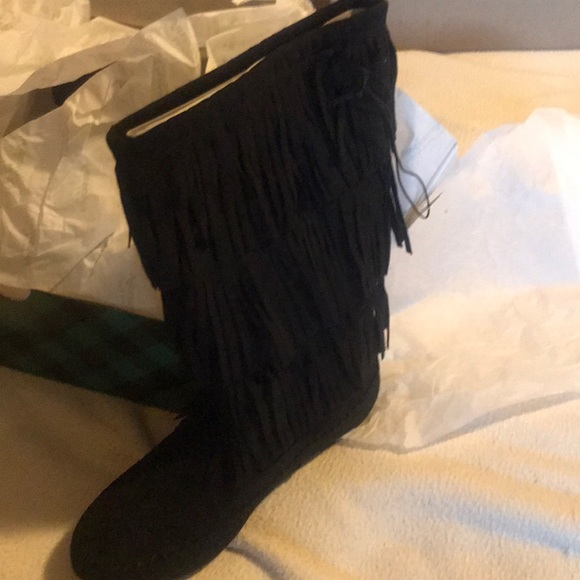 BNWT & box Arizona boots - Picture 3 of 4
